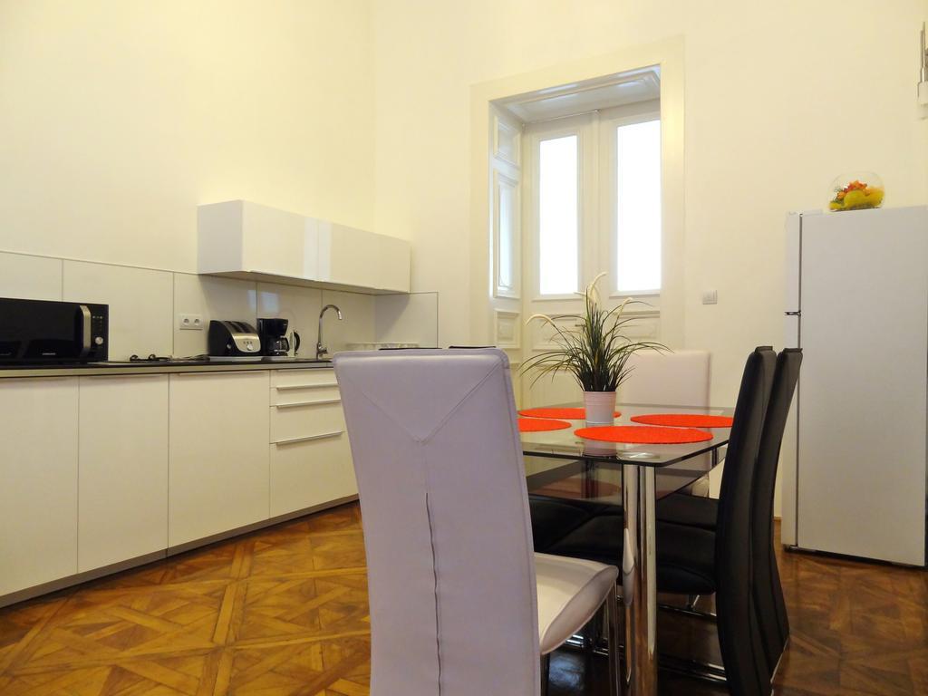 Erzsebet Boulevard Apartment ブダペスト エクステリア 写真