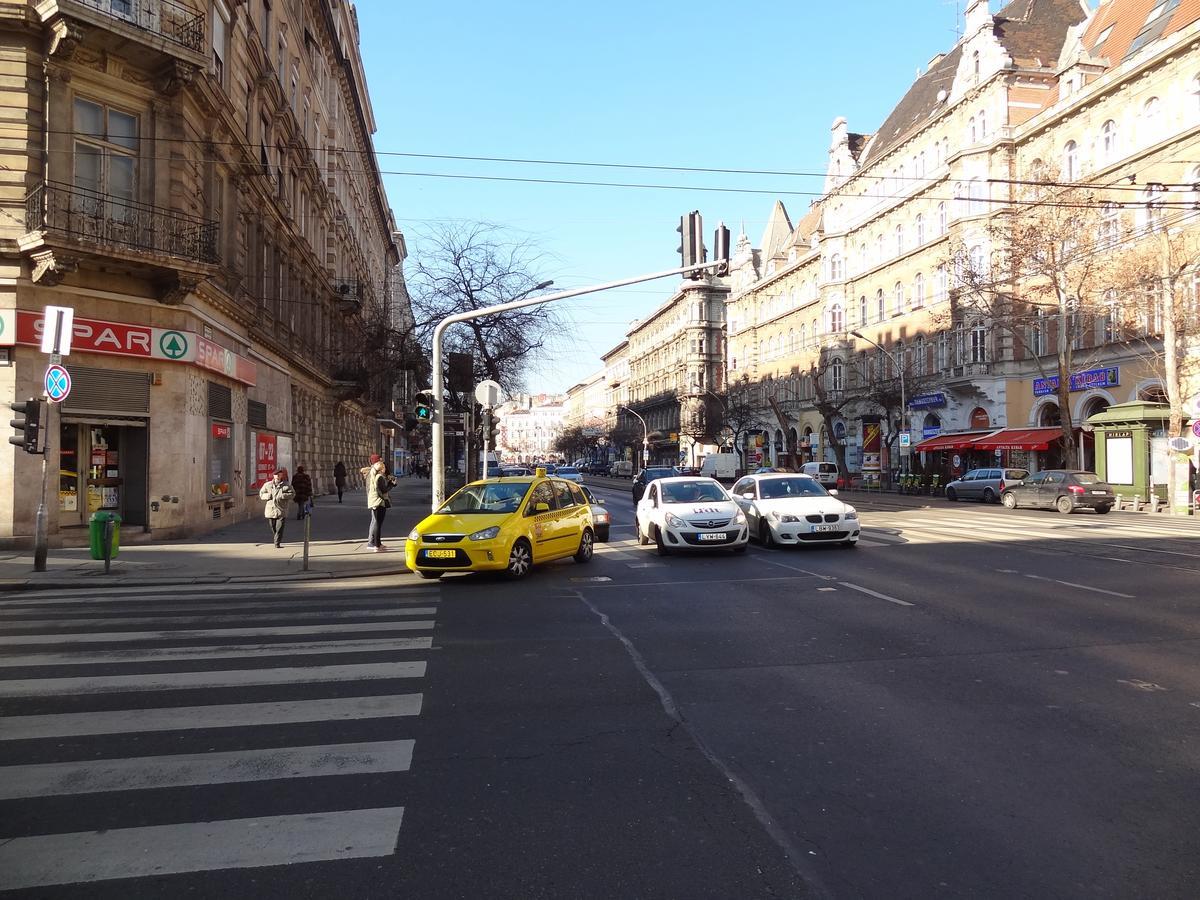 Erzsebet Boulevard Apartment ブダペスト エクステリア 写真